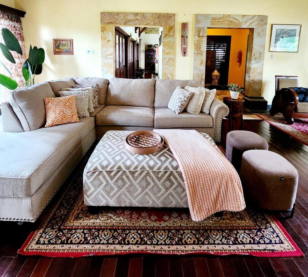 Balinese Villa In Berastagi Εξωτερικό φωτογραφία